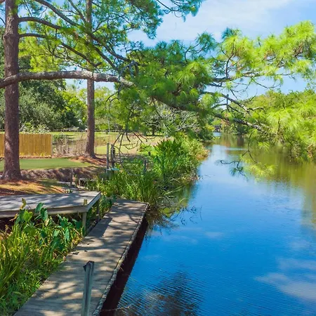 Experience Louisiana, Cabin On Bayou Petite Anse New Iberia Exterior photo