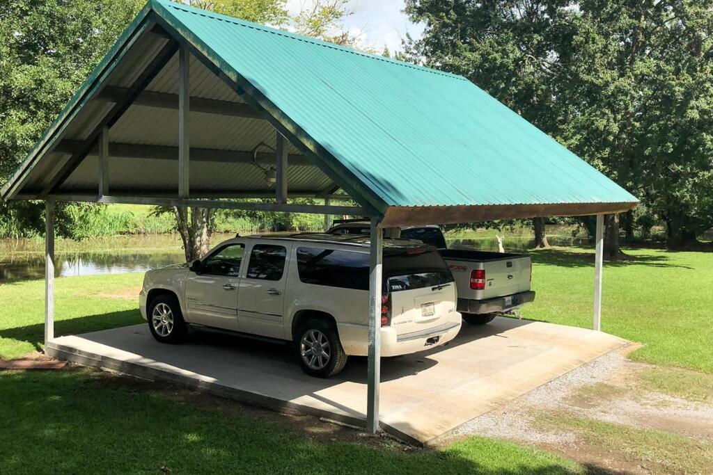 Holiday home Experience Louisiana, On Bayou Petite Anse *
