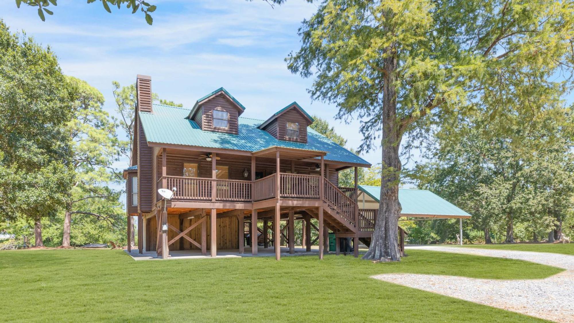 Experience Louisiana, On Bayou Petite Anse New Iberia